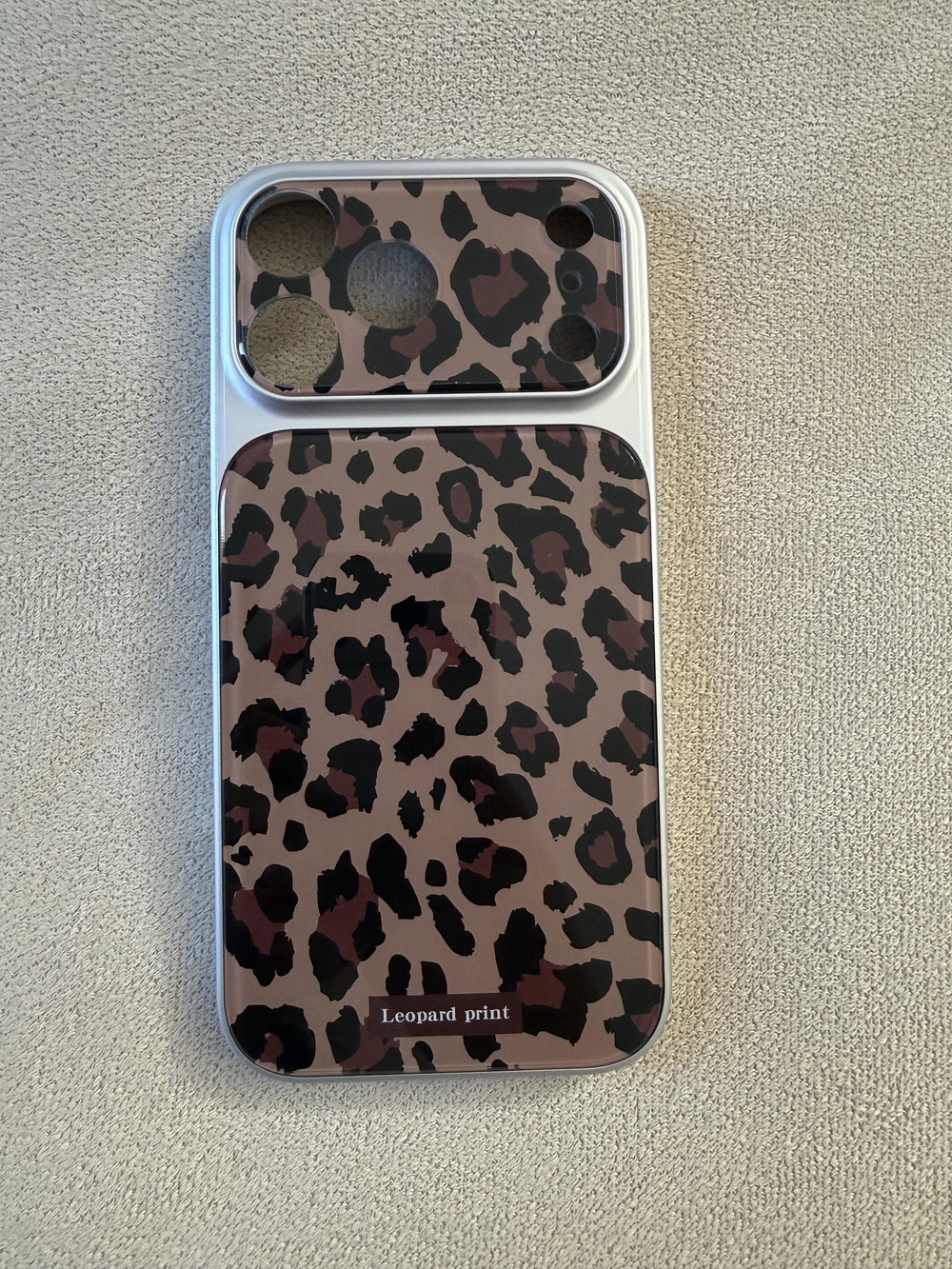 17 Pro Max Leopard Print Phone Case - Brown/Black
